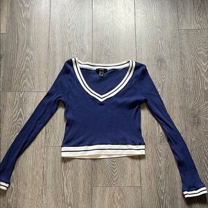 Forever 21 Navy Blue V-Neck Crop Top